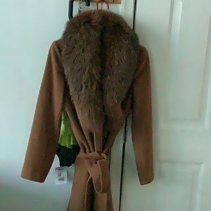 Ellen Tracy new coat with attachable gorgeous fur